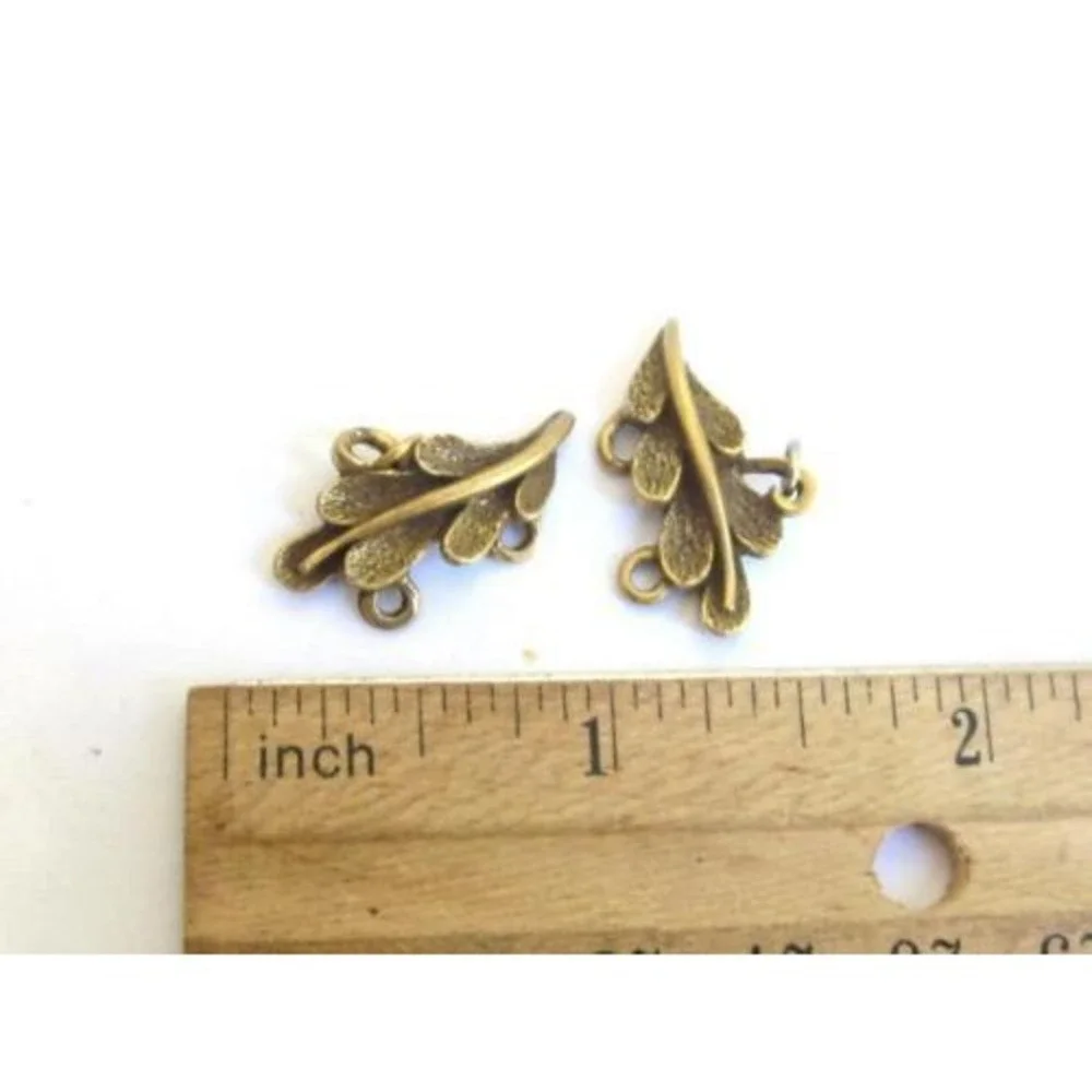 Vintage Pretty Floral Leaf Necklace Gold Toned 2 Part‎ Jewelry Clasp Components